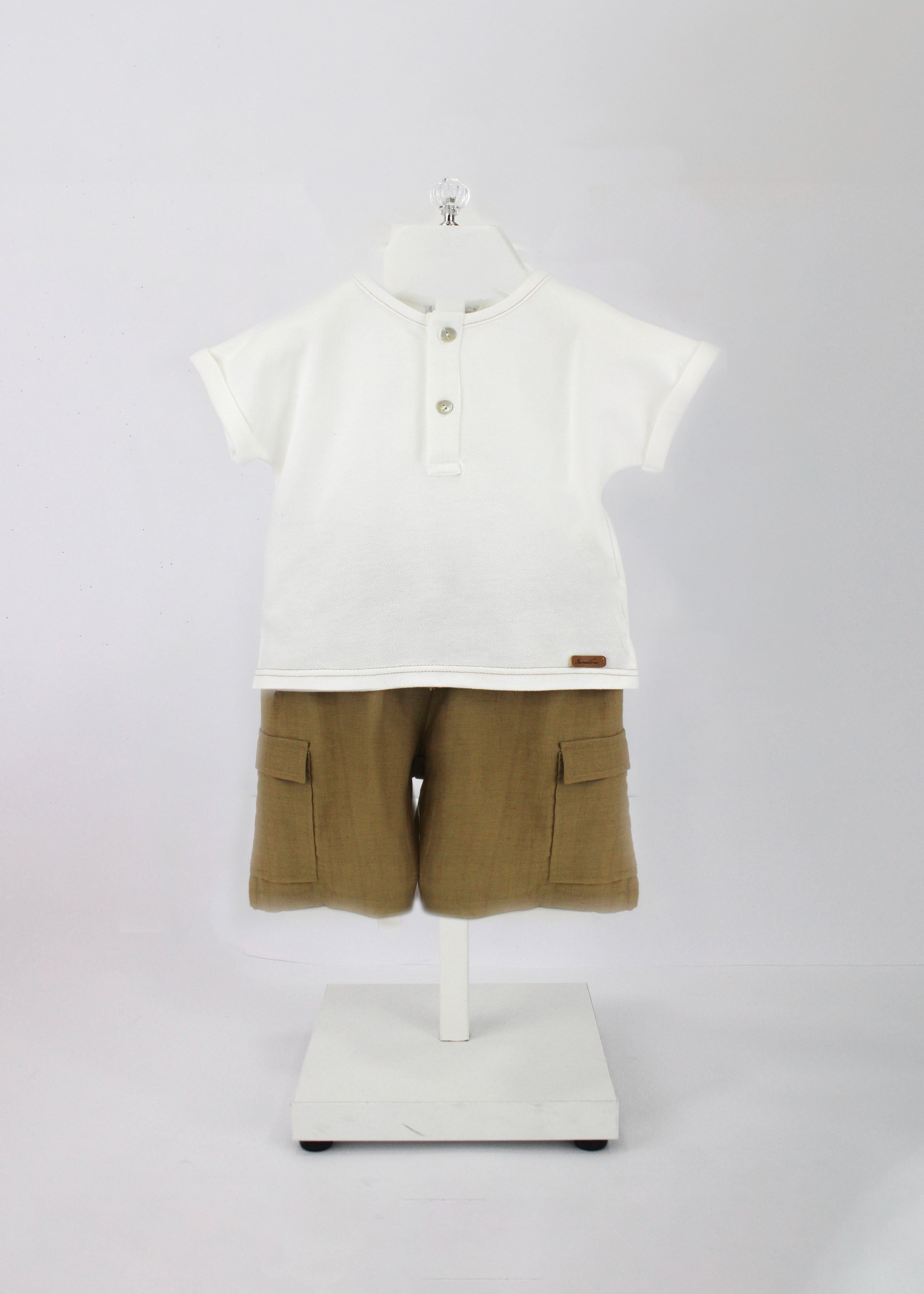 Barcellino T-shirt Bianca con Shorts Beige per Neonati