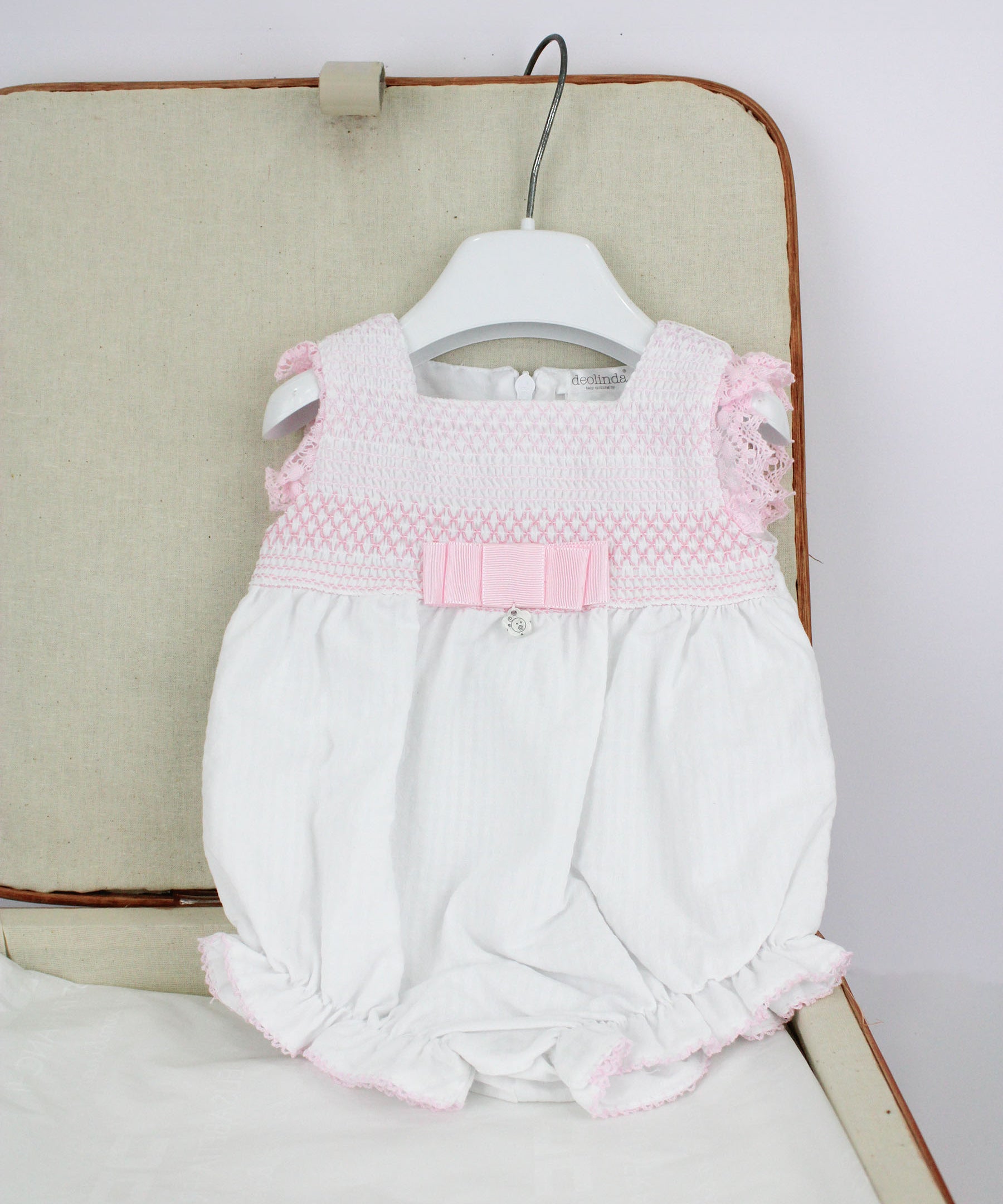 Deolinda Pagliaccetto Bianco/Rosa con Fiocco per Neonate