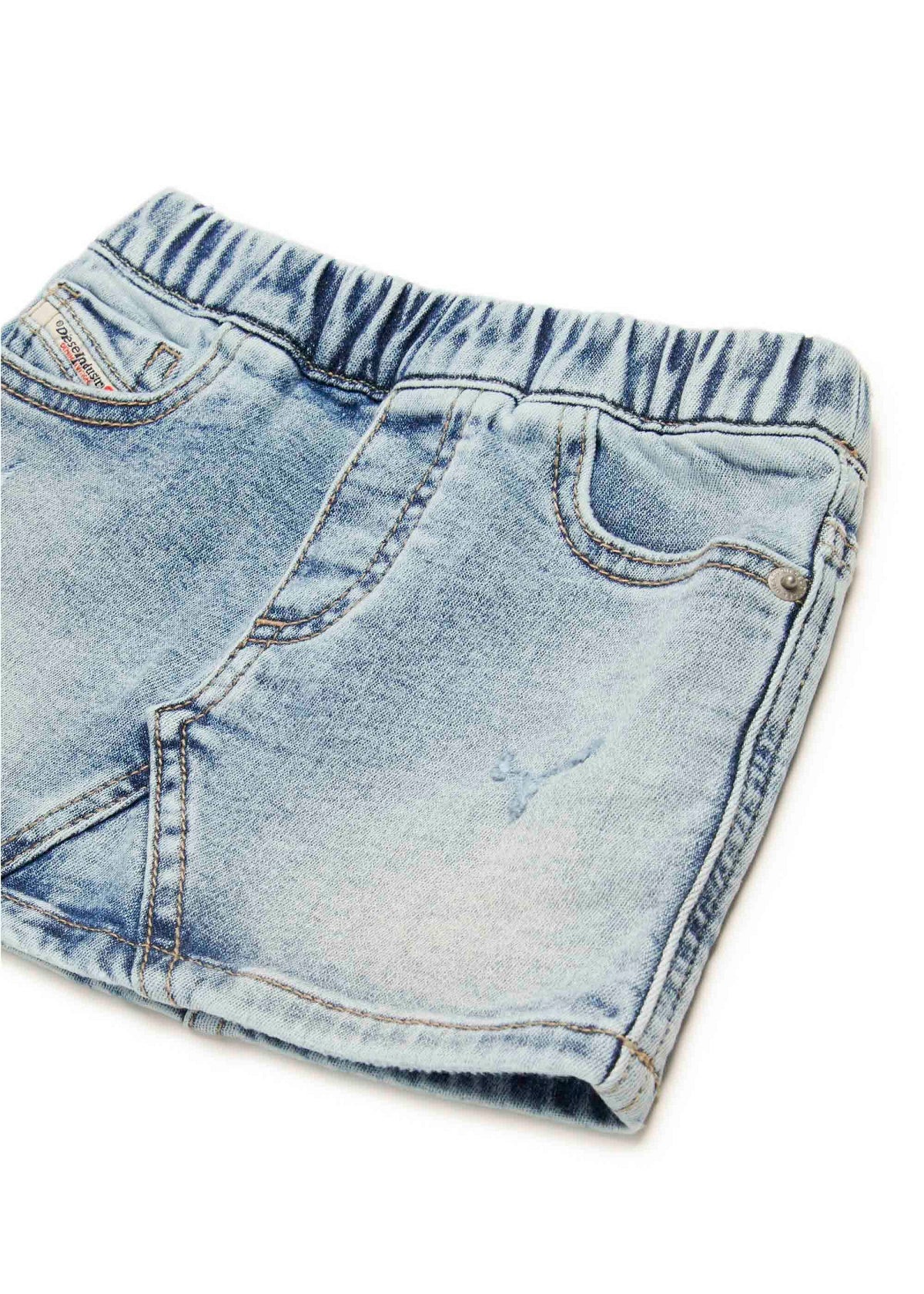 Diesel Kids Gonna in Jeans Chiaro Sfumato per Neonate (dettaglio)