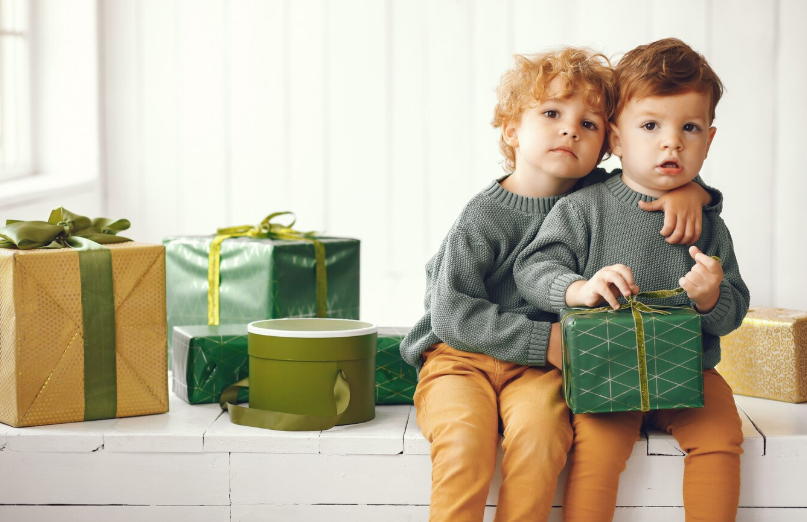 Outfit bambini Natale 2025