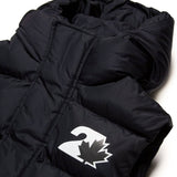 Dsquared2 Kids Giubbino Smanicato Nero con Logo Leaf per Bambini (dettaglio)