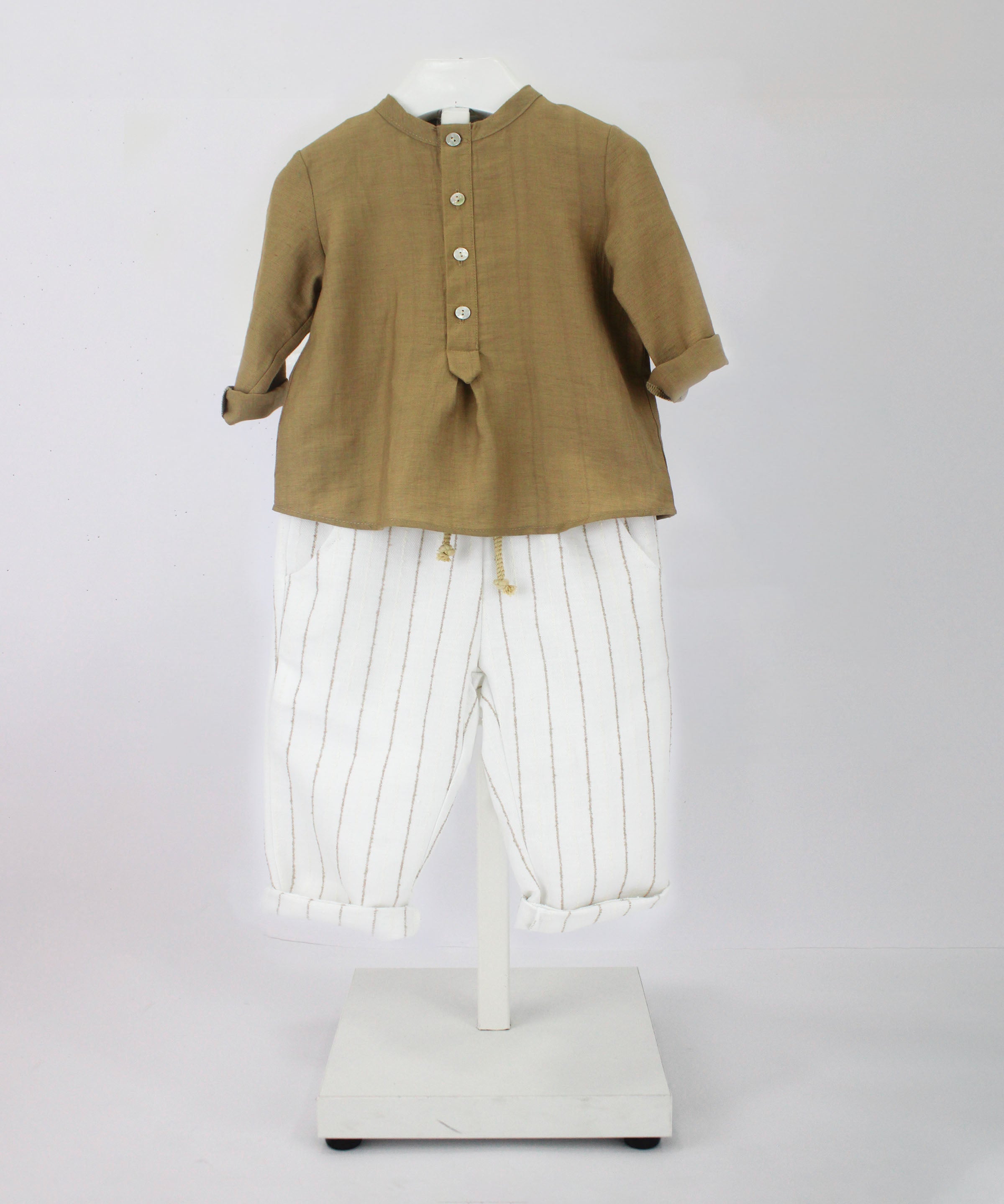 Barcellino Camicia Marrone con Pantaloni a Righe
