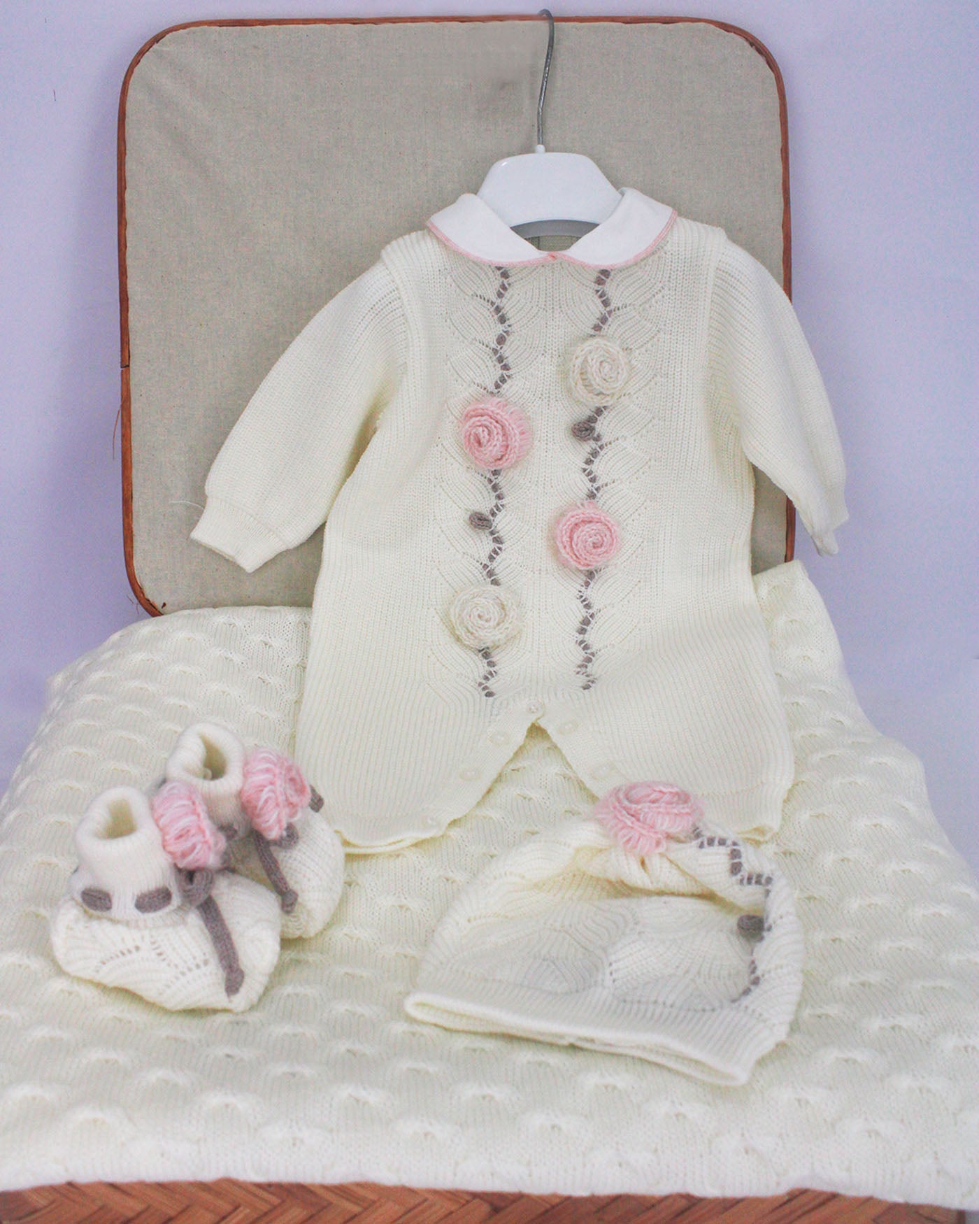 Marlu Corredino Vaniglia con Rose per neonate