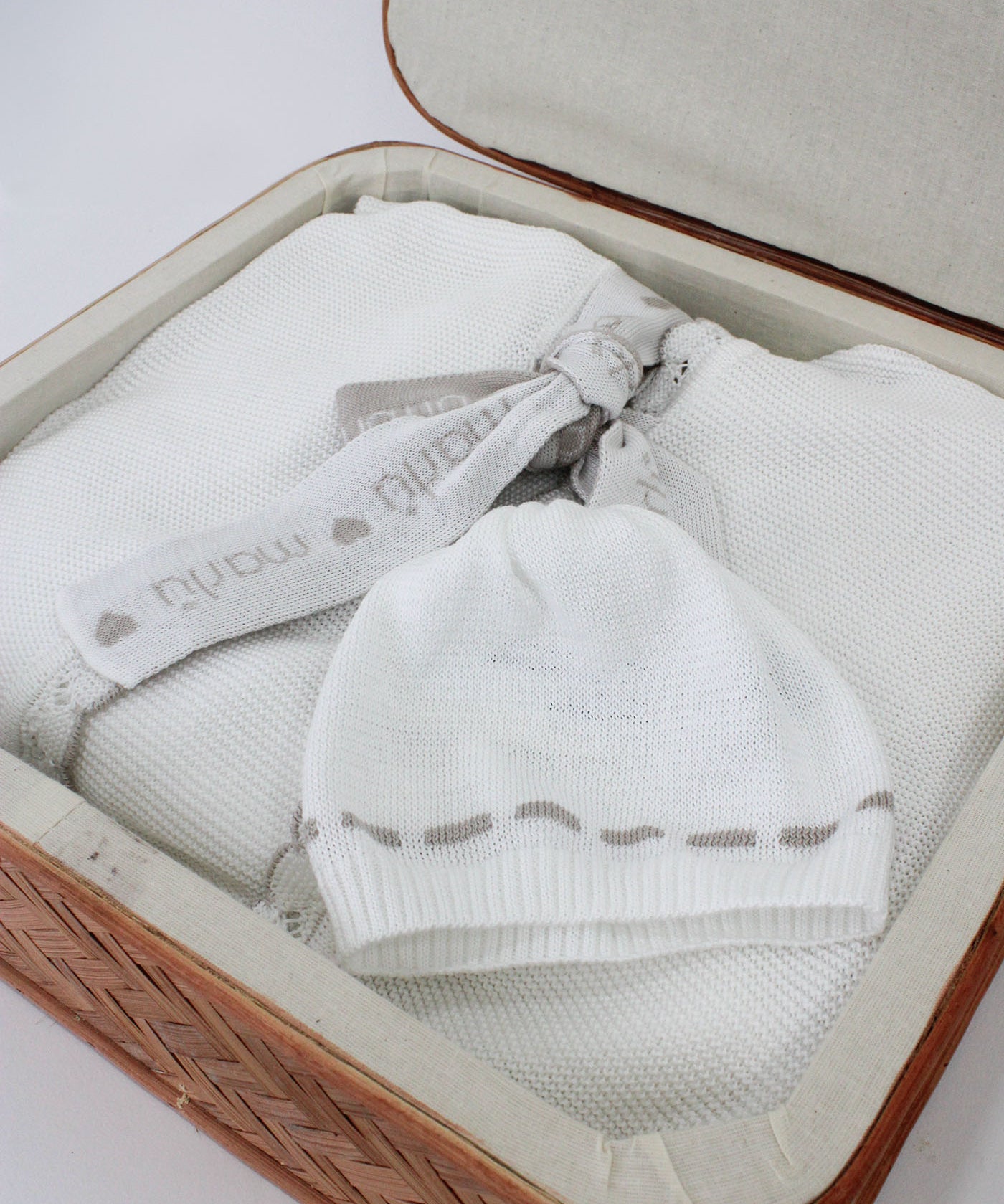 Marlù Cappello Bianco Noce per Neonati