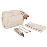 BOSS Kids Borsa Fasciatoio Beige con Logo Ricamato, Tracolla e Portachiavi Orsetto per Neonati