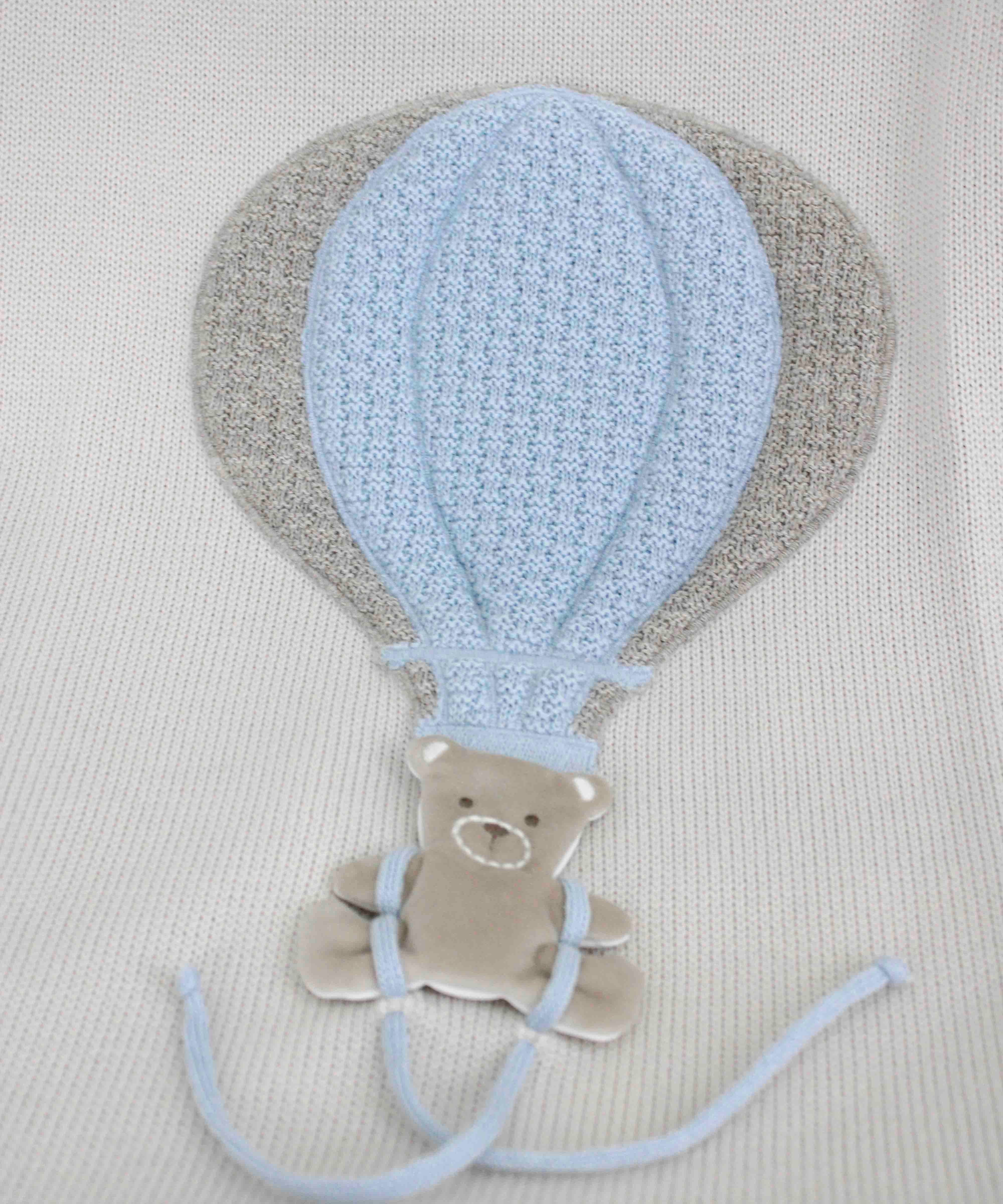 Marlù Coperta Celeste/Beige con Ricamo per Neonati (dettagli)