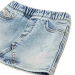 Diesel Kids Gonna in Jeans Chiaro Sfumato per Neonate (dettaglio)