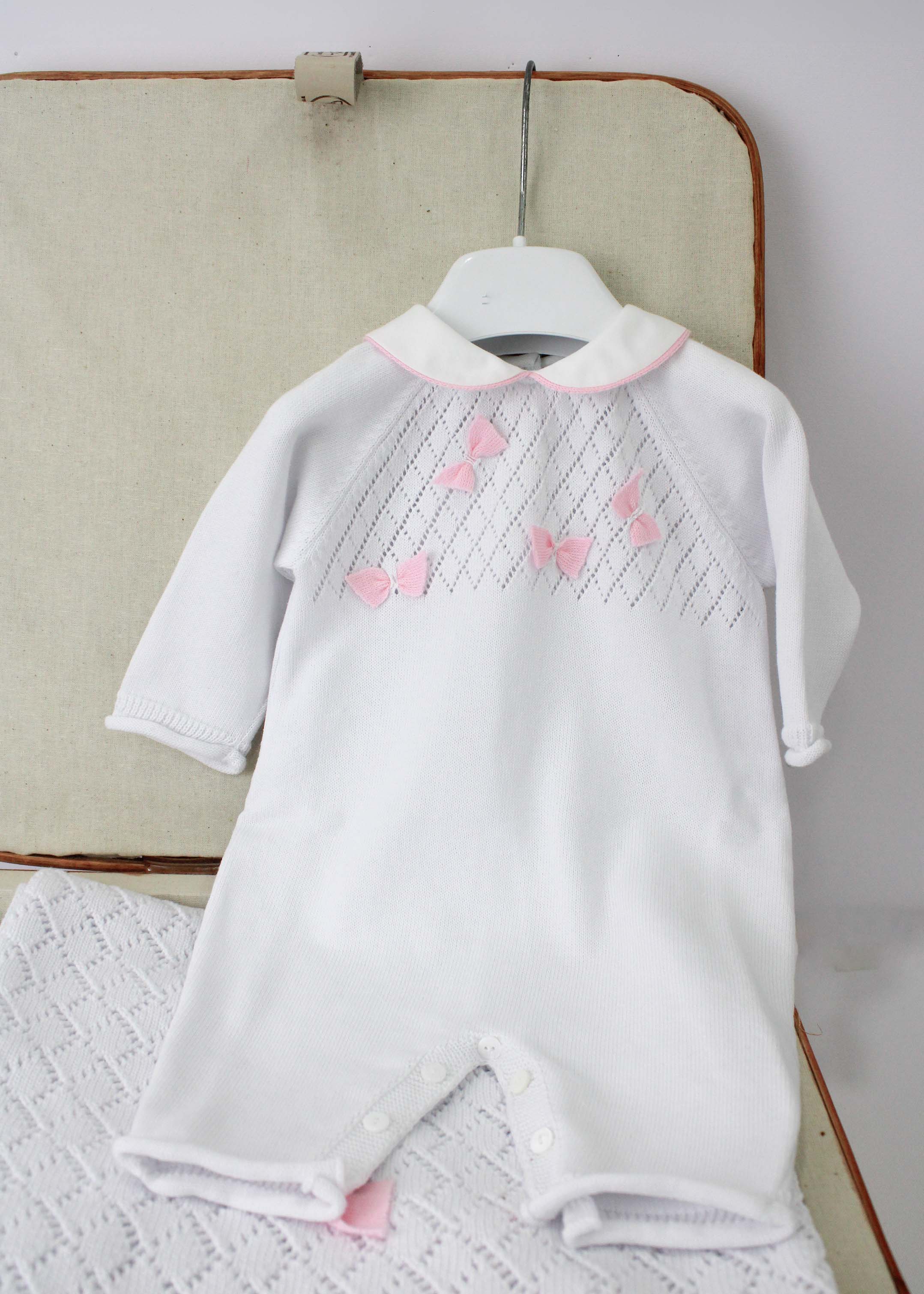 Le Coconne Tutina Bianca con Fiocchi per Neonate