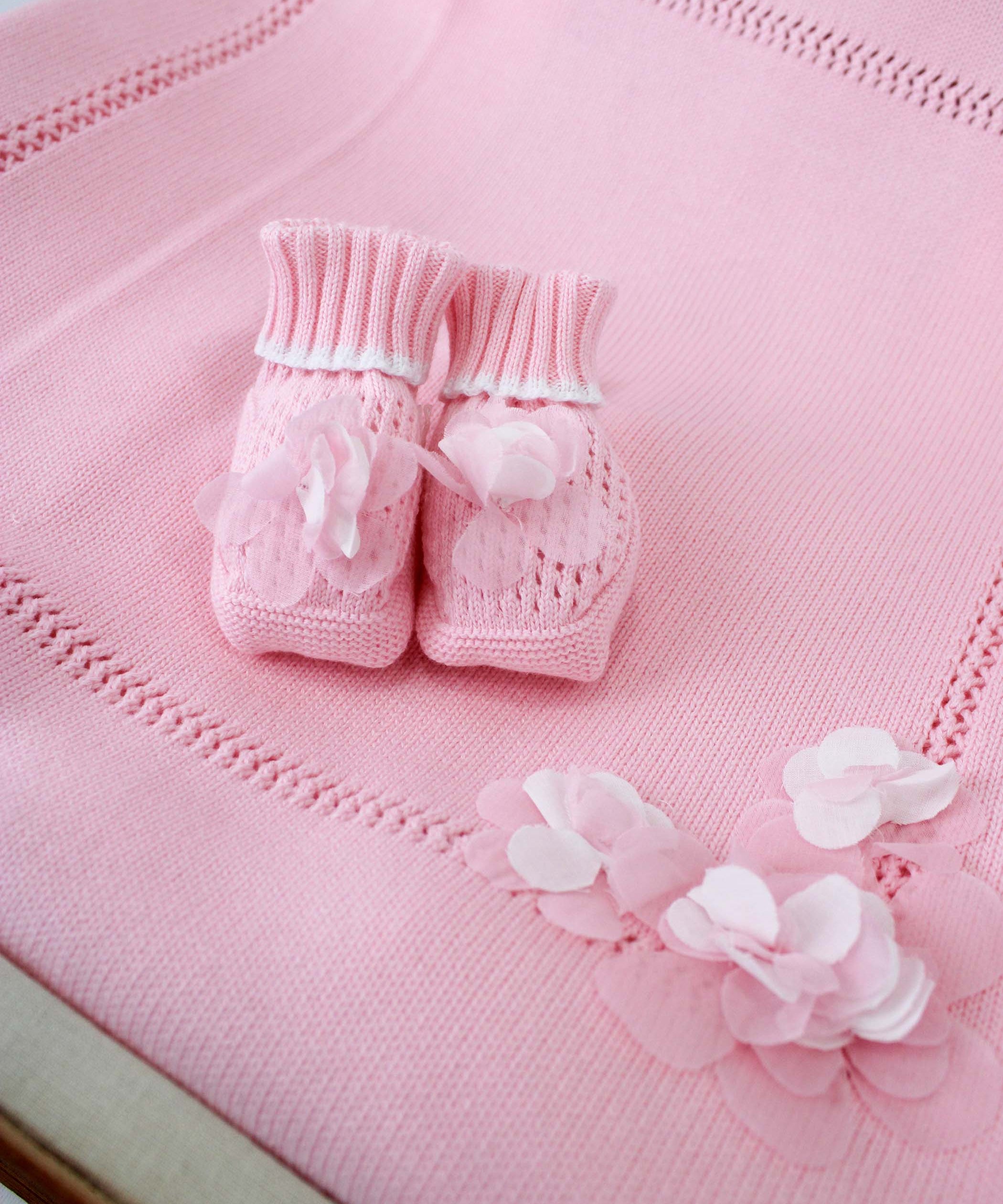 Le Coconne Scarpine Rosa con Fiori per Neonate