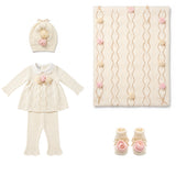 Marlù Vestina+Cappello+Scarpina+Coperta Vaniglia Rosa e Cammello con Rose Ricamate per Neonate