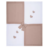 Marlù Coperta Bianco/Sabbia a Contrasto con Applicazione Fiocco e Cuori per Neonate