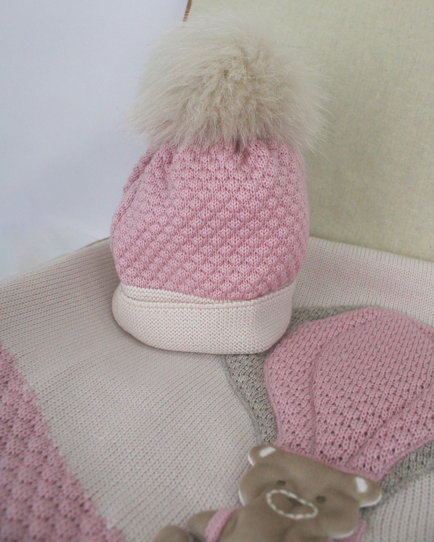 Marlù Cappello Marsala/Polvere con Pon Pon per Neonate