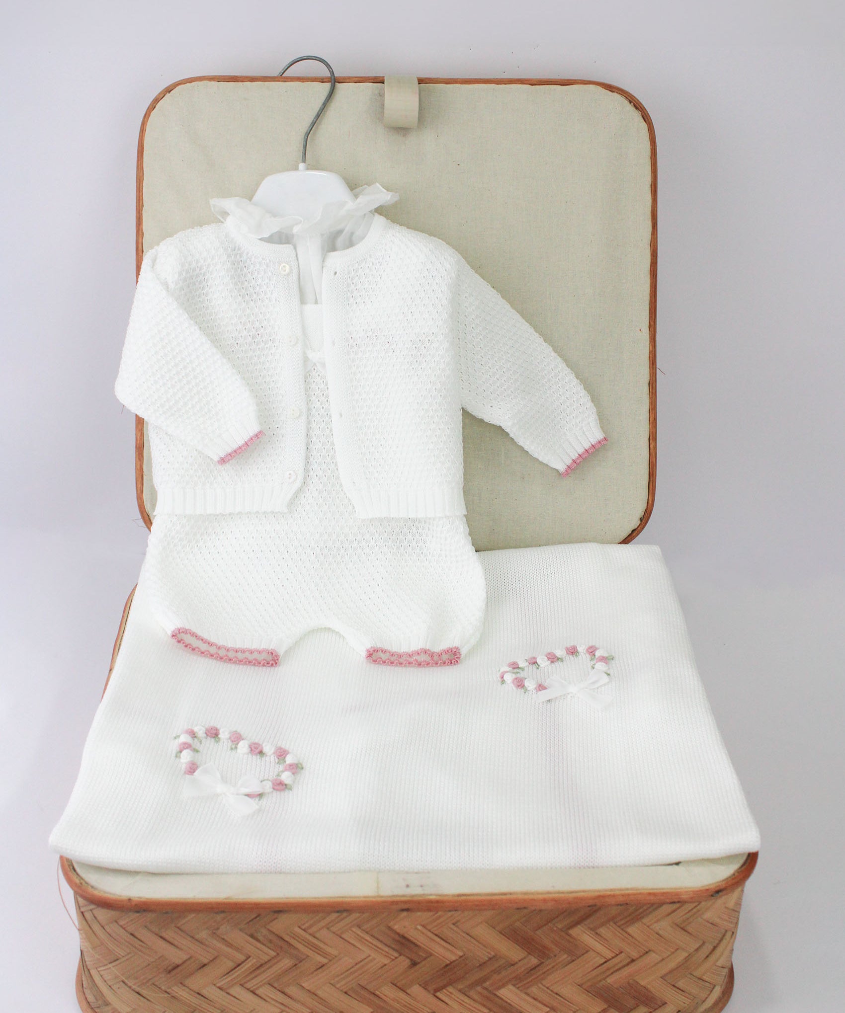 Marlù Completo Bianco/Rosa con Ricami per Neonate
