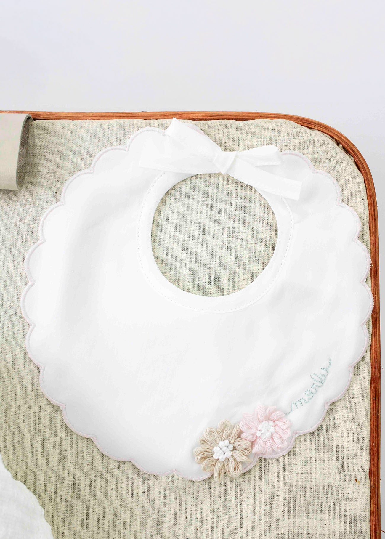 Marlù White Bib with Flower Embroidery for Newborn Girls