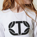 Twinset Kids T-shirt Bianca Crop con Logo Gommato per Bambine (dettaglio)