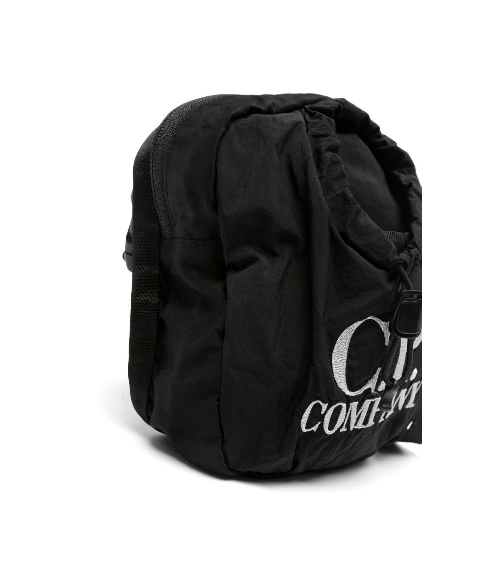 C.P. Company Kids Borsa a Spalla Nera con Ricamo per Bambini(LATO)