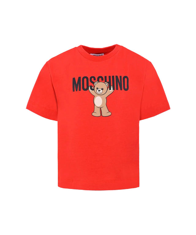 T-shirt rossa Moschino Kids con stampa Teddy Bear e logo. In morbido cotone, perfetta per look casual e divertenti. Un must per ogni stagione.

