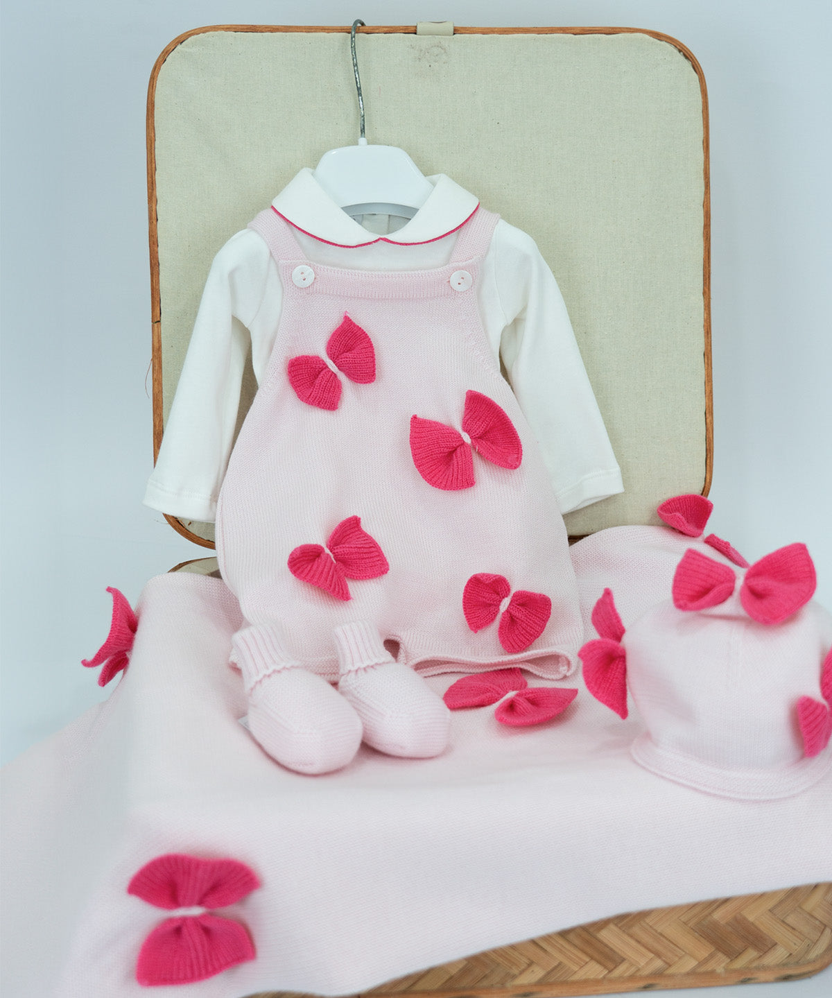 Le Coconne Corredino Rosa con Fiocchi per Neonate