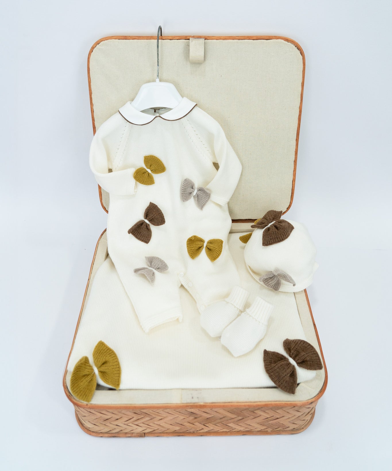 Le Coconne Corredino Bianco con Fiocchi per Neonate