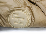 Hinnominate Kids Giubbino Nocciola con Maniche a Zip (dettaglio)