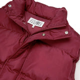 MM6 Maison Margiela Kids Gilet Imbottito Bordeaux Unisex con Logo Numerico Ricamato per Bambini e Bambine