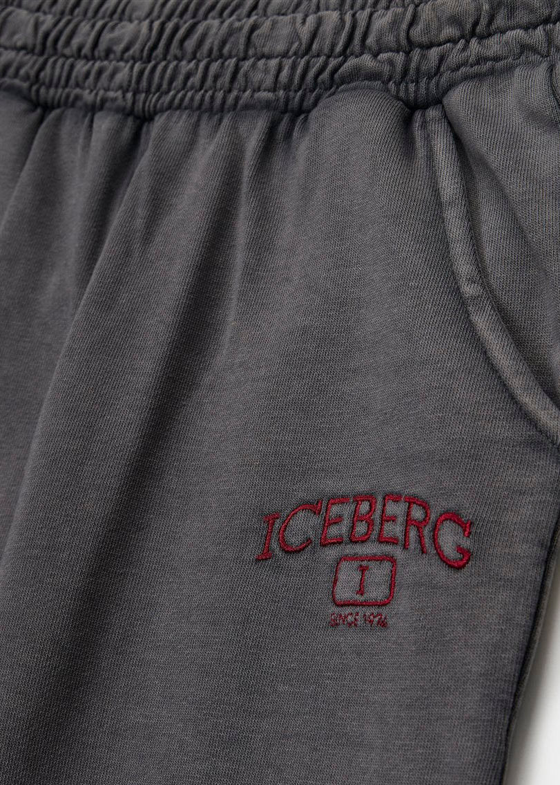 Iceberg Kids Pantaloni Joggers Piombo con Logo in Rilievo per Bambini (dettaglio)