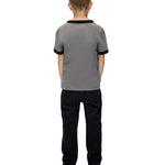 Calvin Klein Kids T-Shirt Grigia con Dettagli Neri a Contrasto e Patch Logo a Contrasto per Bambini