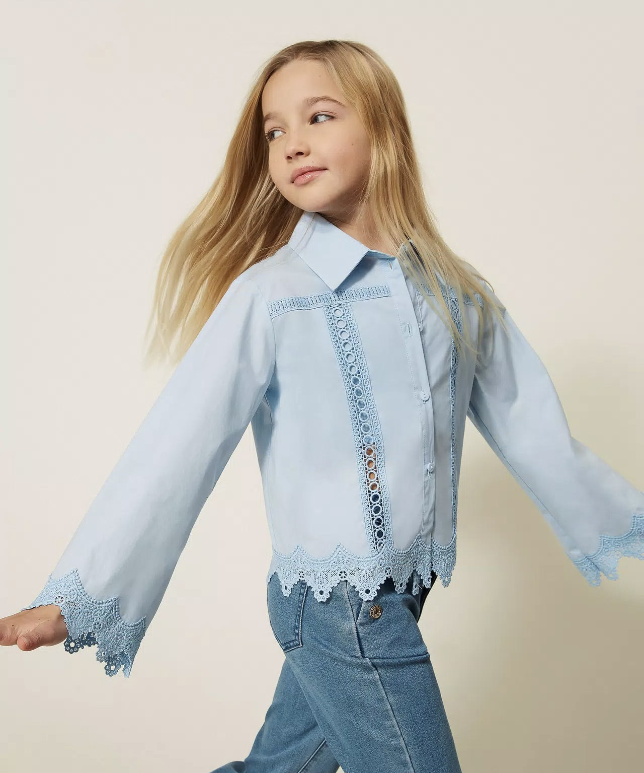 Twinset Kids Camicia Cielo con Inserti in Pizzo per Bambine