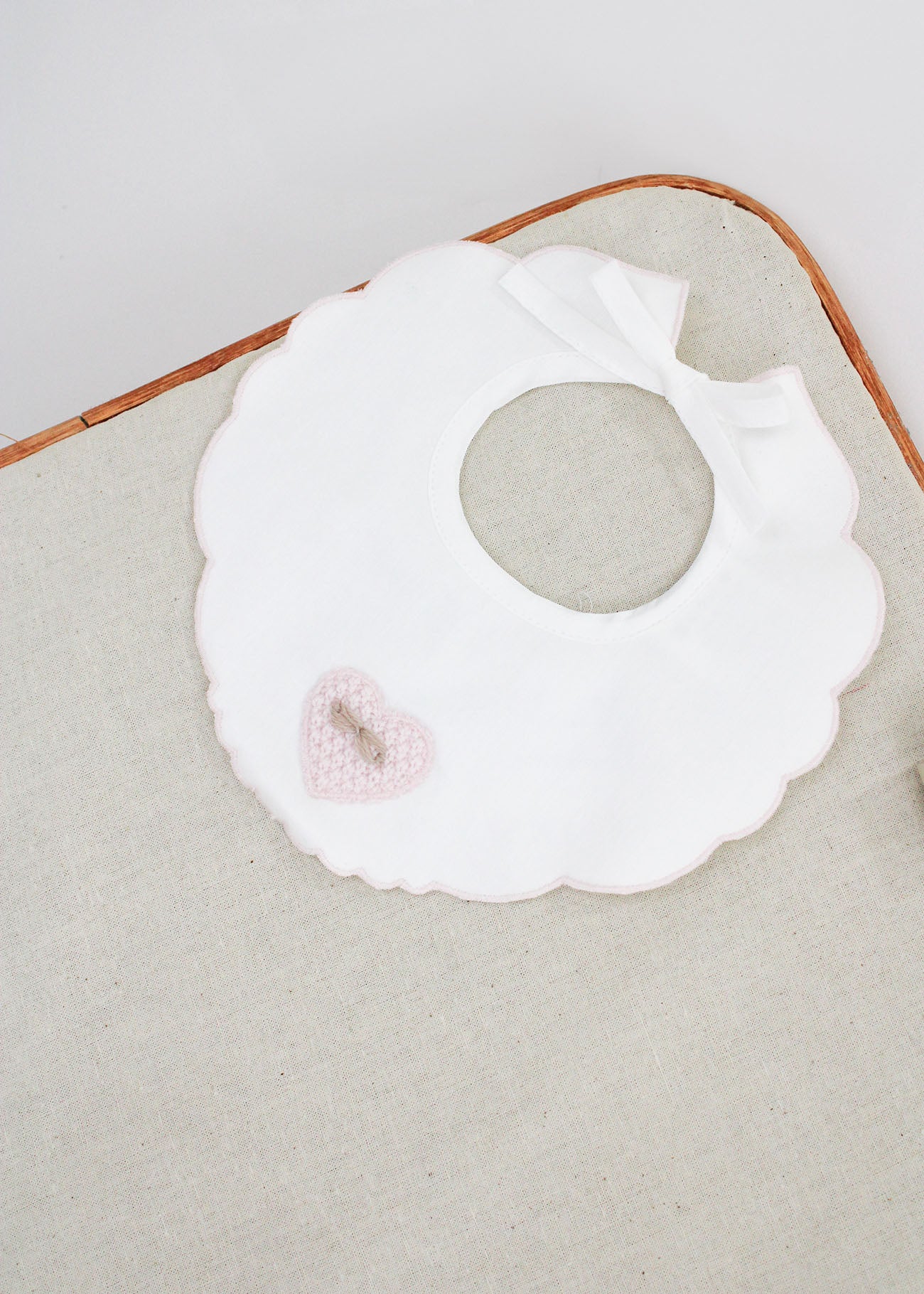 Marlù Vanilla/Pink Tobacco Bib for Newborns