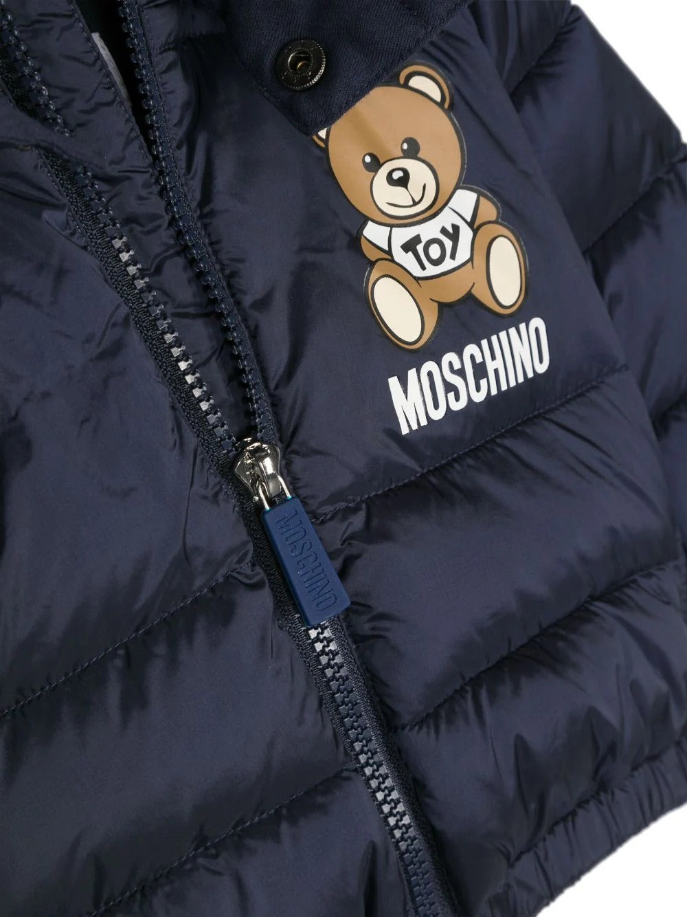 Piumino con Cappuccio Moschino Kids Blu Notte: Calore e Stile per i Neonati