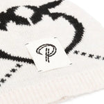 Berretto Pinko Kids a Intarsio con Logo: Raffinatezza in Crema, Maglia Elastica e Finiture a Costine